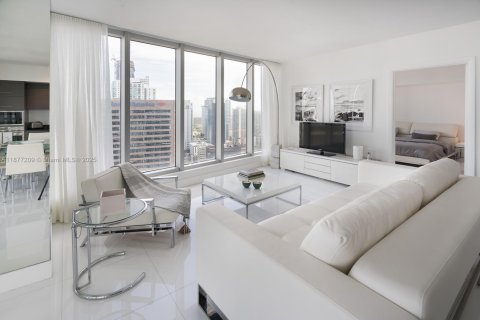 Condominio en venta en Miami, Florida, 2 dormitorios, 125.14 m2 № 1977652 - foto 7