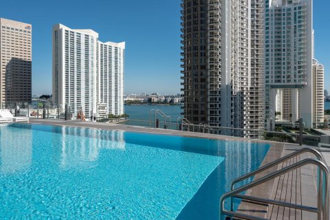 Condominio en venta en Miami, Florida, 2 dormitorios, 125.14 m2 № 1977652 - foto 15