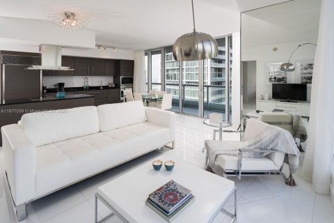 Condominio en venta en Miami, Florida, 2 dormitorios, 125.14 m2 № 1977652 - foto 6