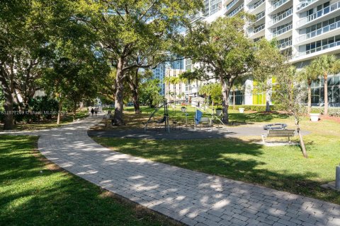 Condominio en venta en Miami, Florida, 2 dormitorios, 125.14 m2 № 1977652 - foto 18