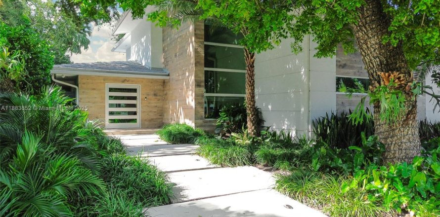 Villa ou maison à Miami, Floride 4 chambres, 345.41 m2 № 1964464