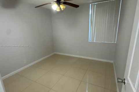 Condo in Aventura, Florida, 3 bedrooms  № 1980183 - photo 21