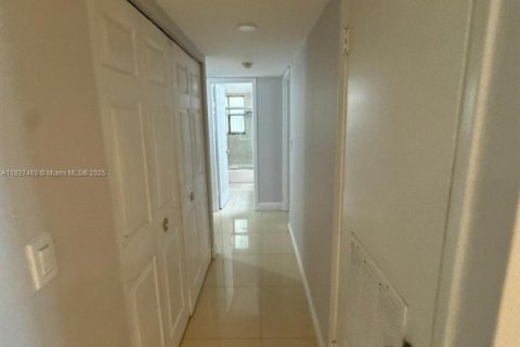 Condo in Aventura, Florida, 3 bedrooms  № 1980183 - photo 23
