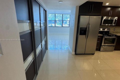 Condo in Aventura, Florida, 3 bedrooms  № 1980183 - photo 6