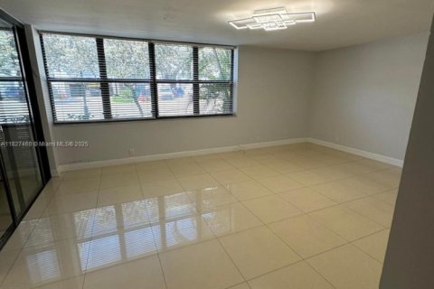 Condo in Aventura, Florida, 3 bedrooms  № 1980183 - photo 7