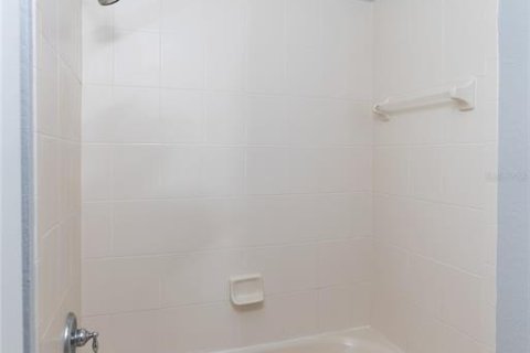 Townhouse in Sarasota, Florida 3 bedrooms, 181.53 sq.m. № 2394344 - photo 17