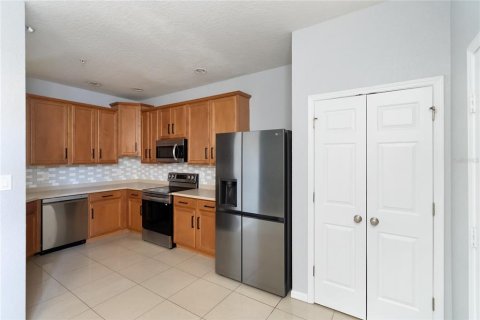 Townhouse in Sarasota, Florida 3 bedrooms, 181.53 sq.m. № 2394344 - photo 4