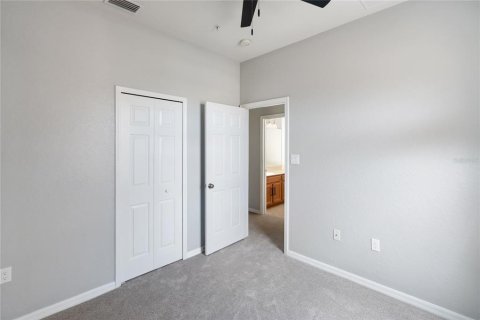 Townhouse in Sarasota, Florida 3 bedrooms, 181.53 sq.m. № 2394344 - photo 18