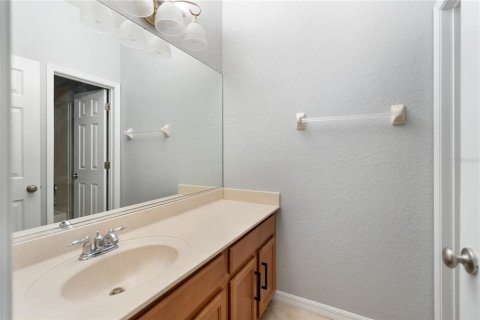 Townhouse in Sarasota, Florida 3 bedrooms, 181.53 sq.m. № 2394344 - photo 16