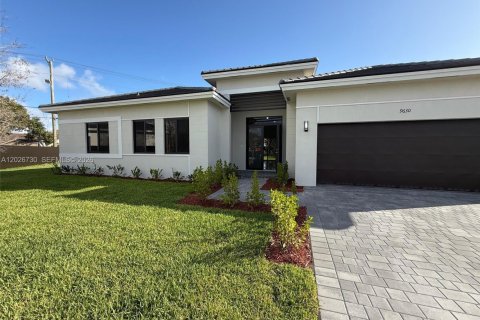 Villa ou maison à vendre à Cutler Bay, Floride: 4 chambres № 2084851 - photo 2