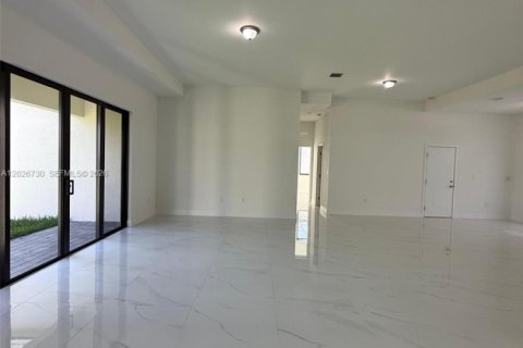Villa ou maison à vendre à Cutler Bay, Floride: 4 chambres № 2084851 - photo 16