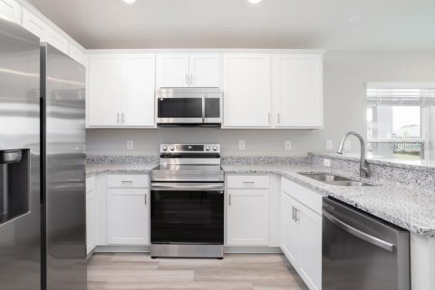 Casa en venta en Winter Haven, Florida, 3 dormitorios, 126.16 m2 № 1869527 - foto 3