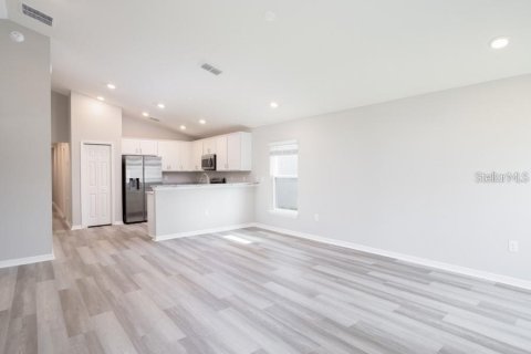 Casa en venta en Winter Haven, Florida, 3 dormitorios, 126.16 m2 № 1869527 - foto 5