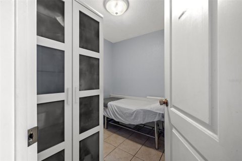 Propiedad comercial en venta en Saint Petersburg, Florida, 258.18 m2 № 1262617 - foto 8