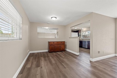 Propiedad comercial en venta en Saint Petersburg, Florida, 258.18 m2 № 1262617 - foto 15