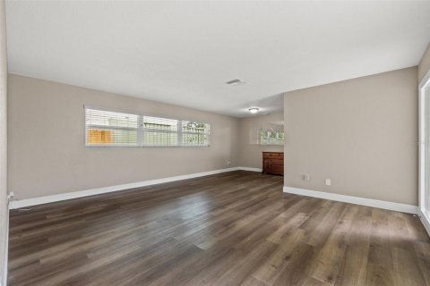 Propiedad comercial en venta en Saint Petersburg, Florida, 258.18 m2 № 1262617 - foto 14