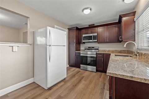 Propiedad comercial en venta en Saint Petersburg, Florida, 258.18 m2 № 1262617 - foto 19