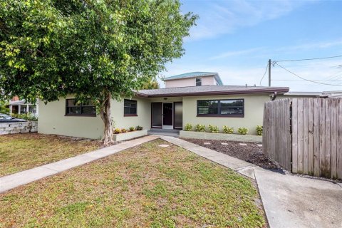 Propiedad comercial en venta en Saint Petersburg, Florida, 258.18 m2 № 1262617 - foto 13
