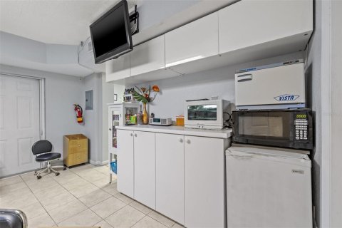 Propiedad comercial en venta en Saint Petersburg, Florida, 258.18 m2 № 1262617 - foto 5