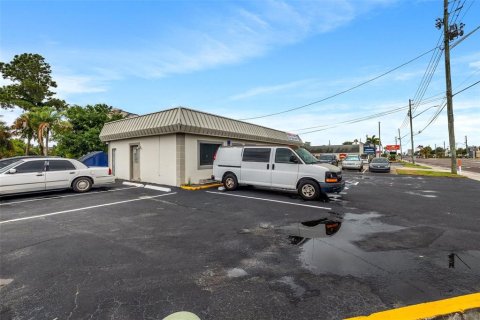 Propiedad comercial en venta en Saint Petersburg, Florida, 258.18 m2 № 1262617 - foto 4