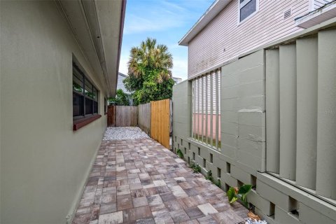 Propiedad comercial en venta en Saint Petersburg, Florida, 258.18 m2 № 1262617 - foto 24