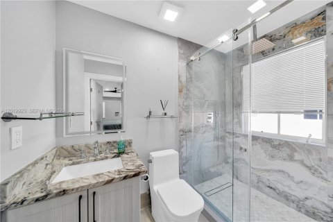 Condo in Miramar, Florida, 2 bedrooms № 2076080 - photo 16