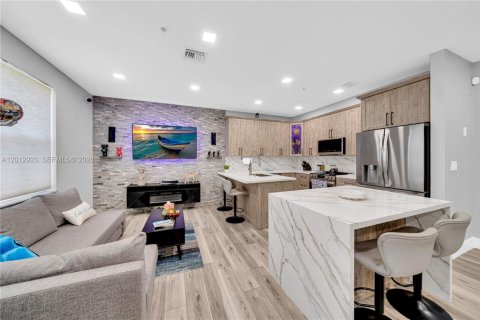 Condo in Miramar, Florida, 2 bedrooms  № 2076080