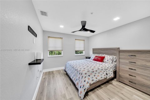Condo in Miramar, Florida, 2 bedrooms № 2076080 - photo 19