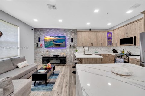 Condo in Miramar, Florida, 2 bedrooms № 2076080 - photo 5