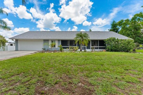 House in Bradenton, Florida 3 bedrooms, 147.53 sq.m. № 1793492 - photo 1