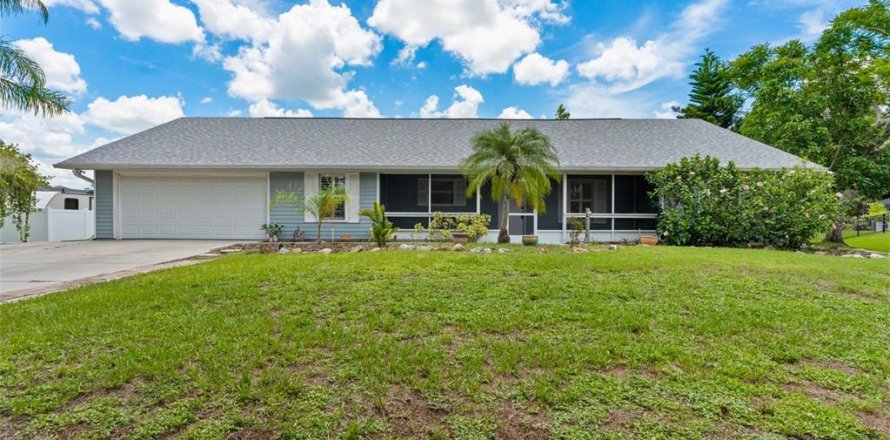 House in Bradenton, Florida 3 bedrooms, 147.53 sq.m. № 1793492