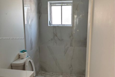 Apartment in Hollywood, Florida 1 bedroom, 63.17 sq.m. № 2002049 - photo 4