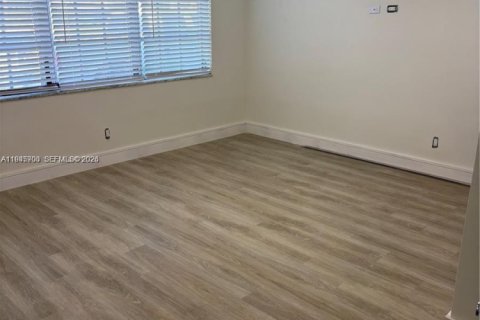 Apartment in Hollywood, Florida 1 bedroom, 63.17 sq.m. № 2002049 - photo 2