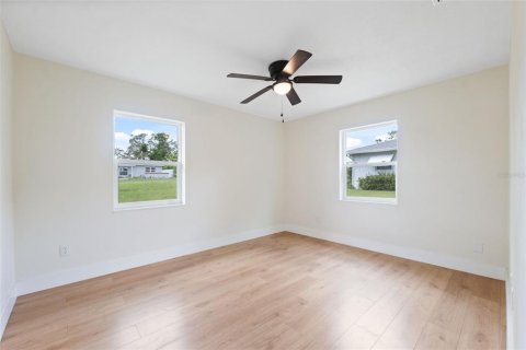 House in Spring Hill, Florida 2 bedrooms, 120.4 sq.m. № 1902307 - photo 25