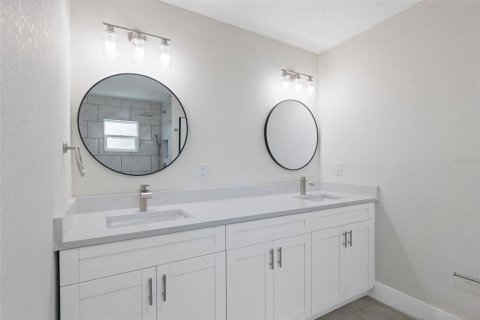 House in Spring Hill, Florida 2 bedrooms, 120.4 sq.m. № 1902307 - photo 26
