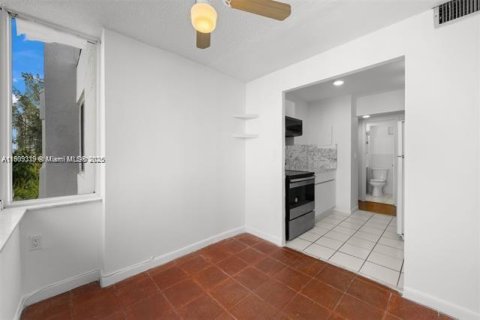 Снять в аренду кондоминиум в Санни-Айлс-Бич, Флорида 1 спальня, 65.96м2, № 1964993 - фото 11