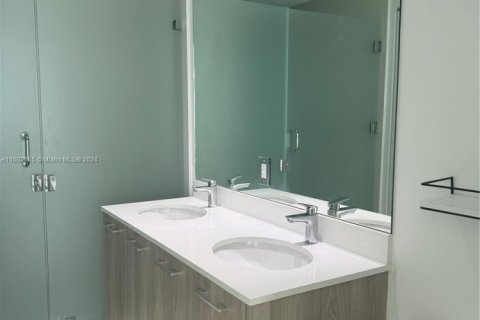 Купить кондоминиум в Майами, Флорида 1 спальня, 56.67м2, № 1958492 - фото 15