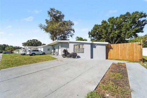 Casa en Tampa, Florida 3 dormitorios, 137.5 m2 № 2377507