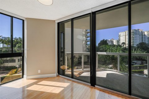 Купить кондоминиум в Авентура, Флорида 1 спальня, 91.04м2, № 2057748 - фото 3