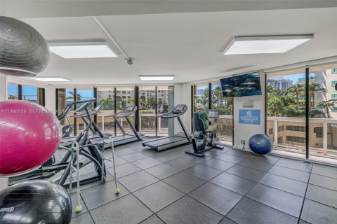 Купить кондоминиум в Авентура, Флорида 1 спальня, 91.04м2, № 2057748 - фото 21