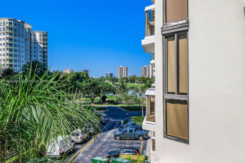 Купить кондоминиум в Авентура, Флорида 1 спальня, 91.04м2, № 2057748 - фото 18