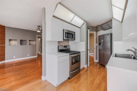Купить кондоминиум в Авентура, Флорида 1 спальня, 91.04м2, № 2057748 - фото 5