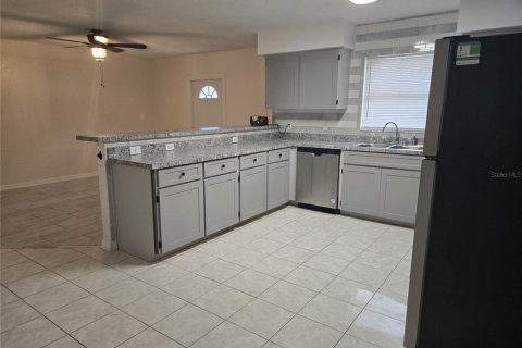 House in Lakeland, Florida 3 bedrooms, 110.18 sq.m. № 1528832 - photo 4
