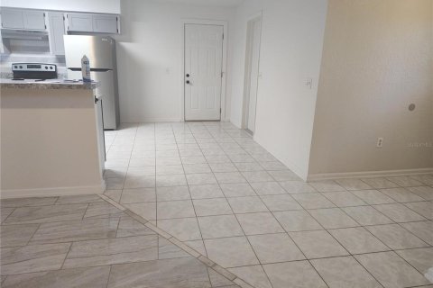 House in Lakeland, Florida 3 bedrooms, 110.18 sq.m. № 1528832 - photo 12