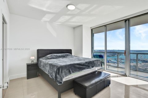 Condo in Miami, Florida, 2 bedrooms  № 1989548 - photo 5