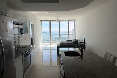 Condo in Miami, Florida, 2 bedrooms № 1989548 - photo 2