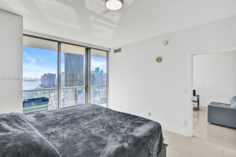 Condo in Miami, Florida, 2 bedrooms  № 1989548 - photo 6
