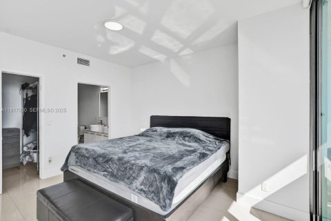 Condo in Miami, Florida, 2 bedrooms  № 1989548 - photo 7