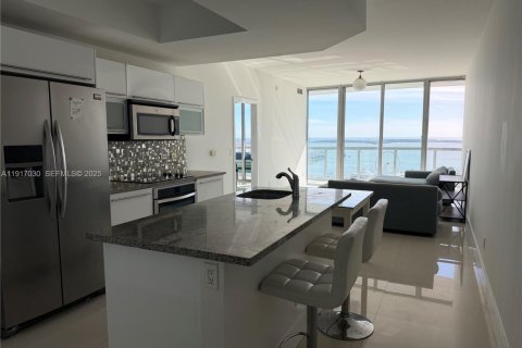Condo in Miami, Florida, 2 bedrooms № 1989548 - photo 1