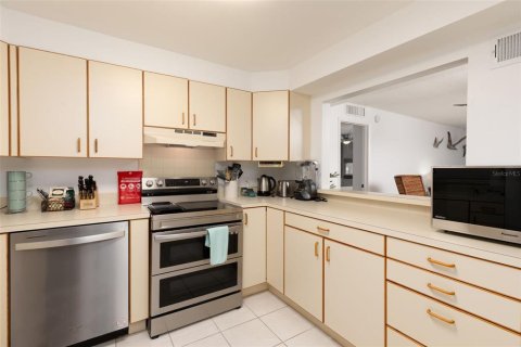 Copropriété à louer à Treasure Island, Floride: 3 chambres, 153.29 m2 № 1393733 - photo 9